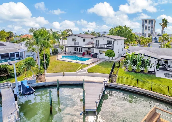 Clearwater Waterfront Modern 4bd 2big Open Loft 4bt With Pool Boat Deck Sleep 15 * Clearwater Beach
