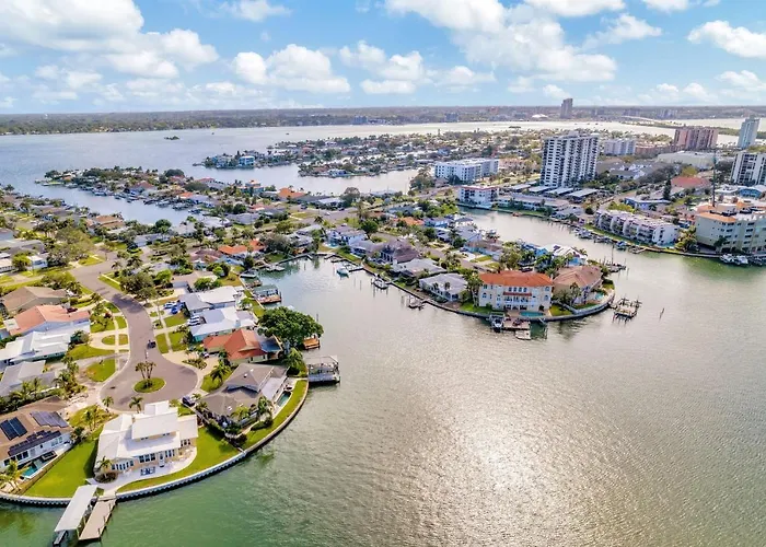 Clearwater Waterfront Modern 4bd 2big Open Loft 4bt With Pool Boat Deck Sleep 15 * Clearwater Beach