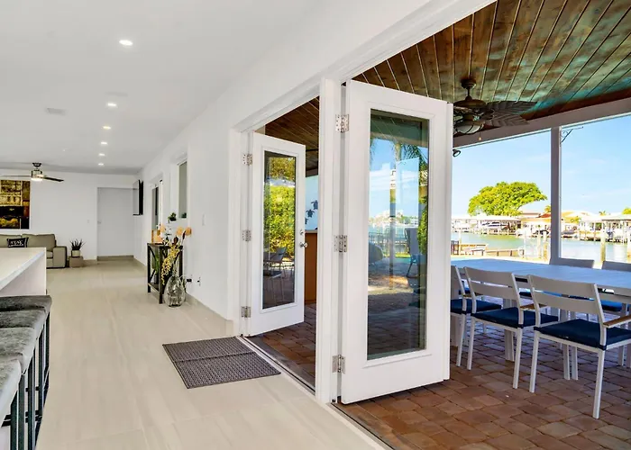 Ferienhaus Clearwater Waterfront Modern 4bd 2big Open Loft 4bt With Pool Boat Deck Sleep 15 *