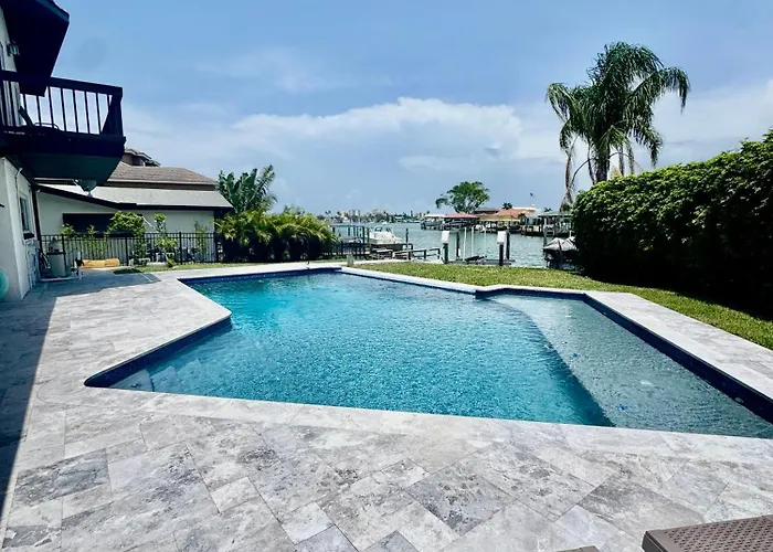 Clearwater Waterfront Modern 4bd 2big Open Loft 4bt With Pool Boat Deck Sleep 15 Ferienhaus Clearwater Beach