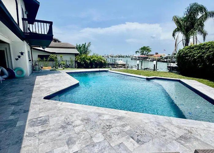Clearwater Waterfront Modern 4bd 2big Open Loft 4bt With Pool Boat Deck Sleep 15 Clearwater Beach